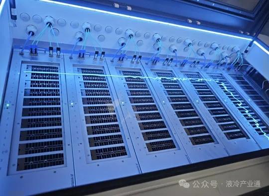 重磅政策落地！四部门力推液冷+高密度服务器，AI算力节能赛道迎爆发机遇
 
工信