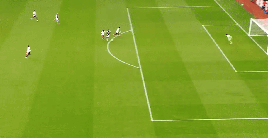 拉亚扑出了沃特金斯0.65xG的射门！阿斯顿维拉vs阿森纳