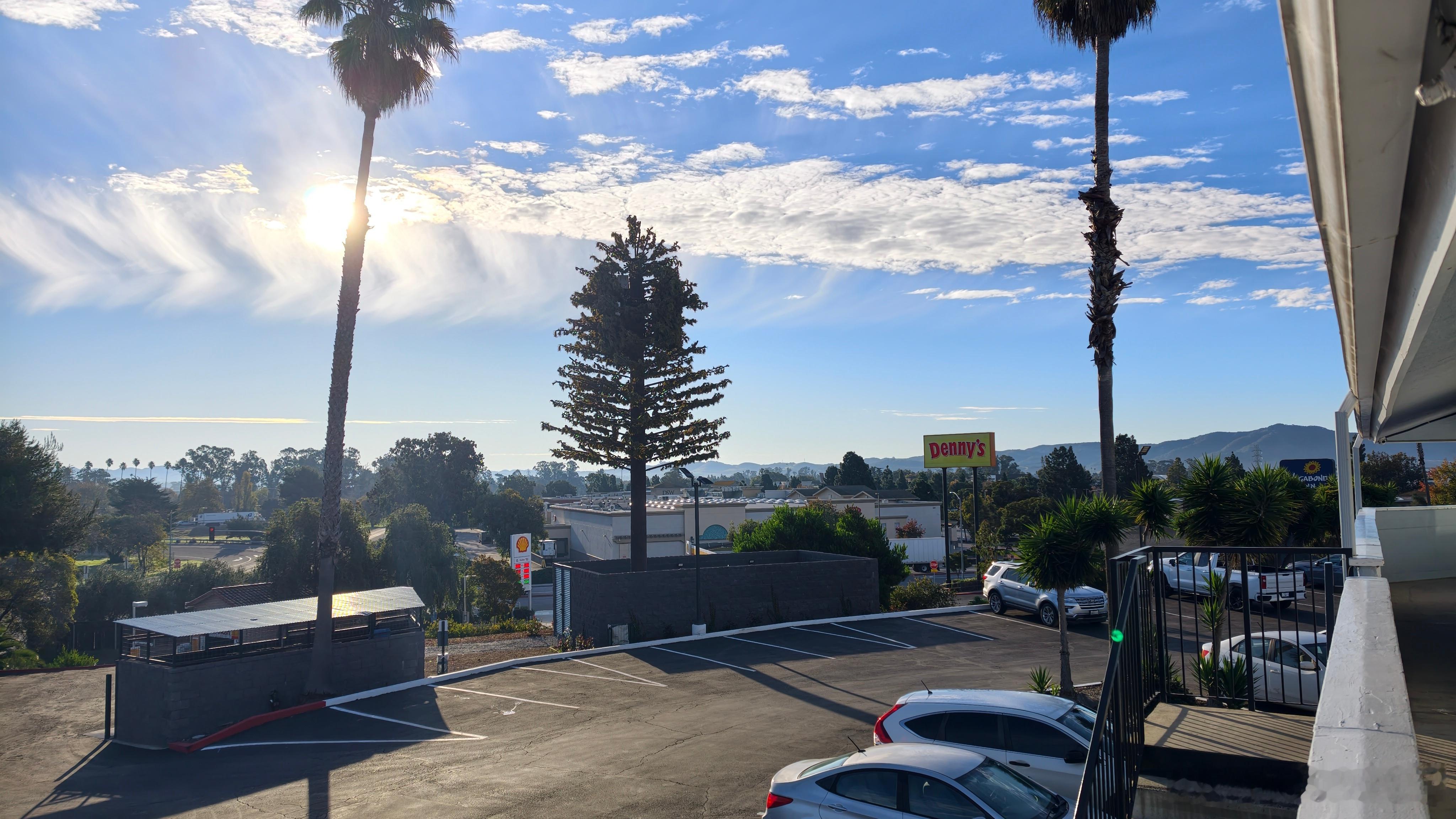 国内的朋友早啊今天开车奔洛杉矶 美国·圣路易斯-奥比斯波