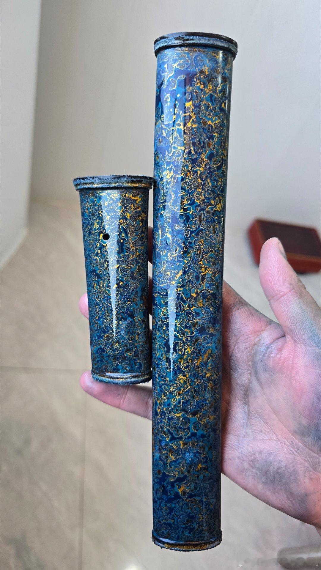 客户定的星空短刀正在做大漆，再打磨抛光应该就好了这玩意做了好久好久，刷麻了