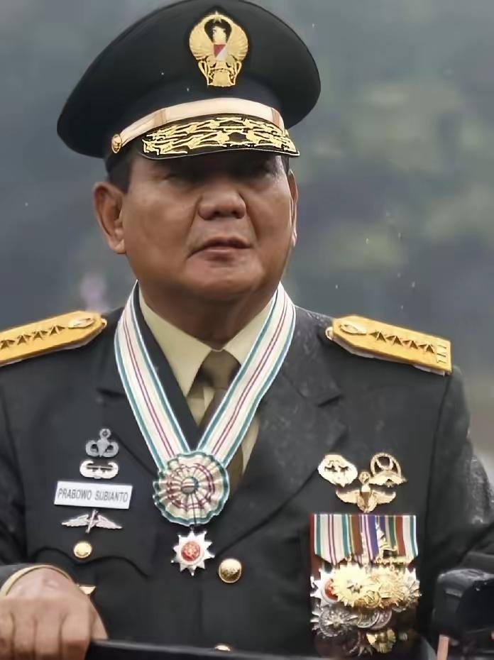 印尼一边签日本军火单，一边砍中国镍矿产能，这波翻脸比翻书还快

一边是印尼国防部