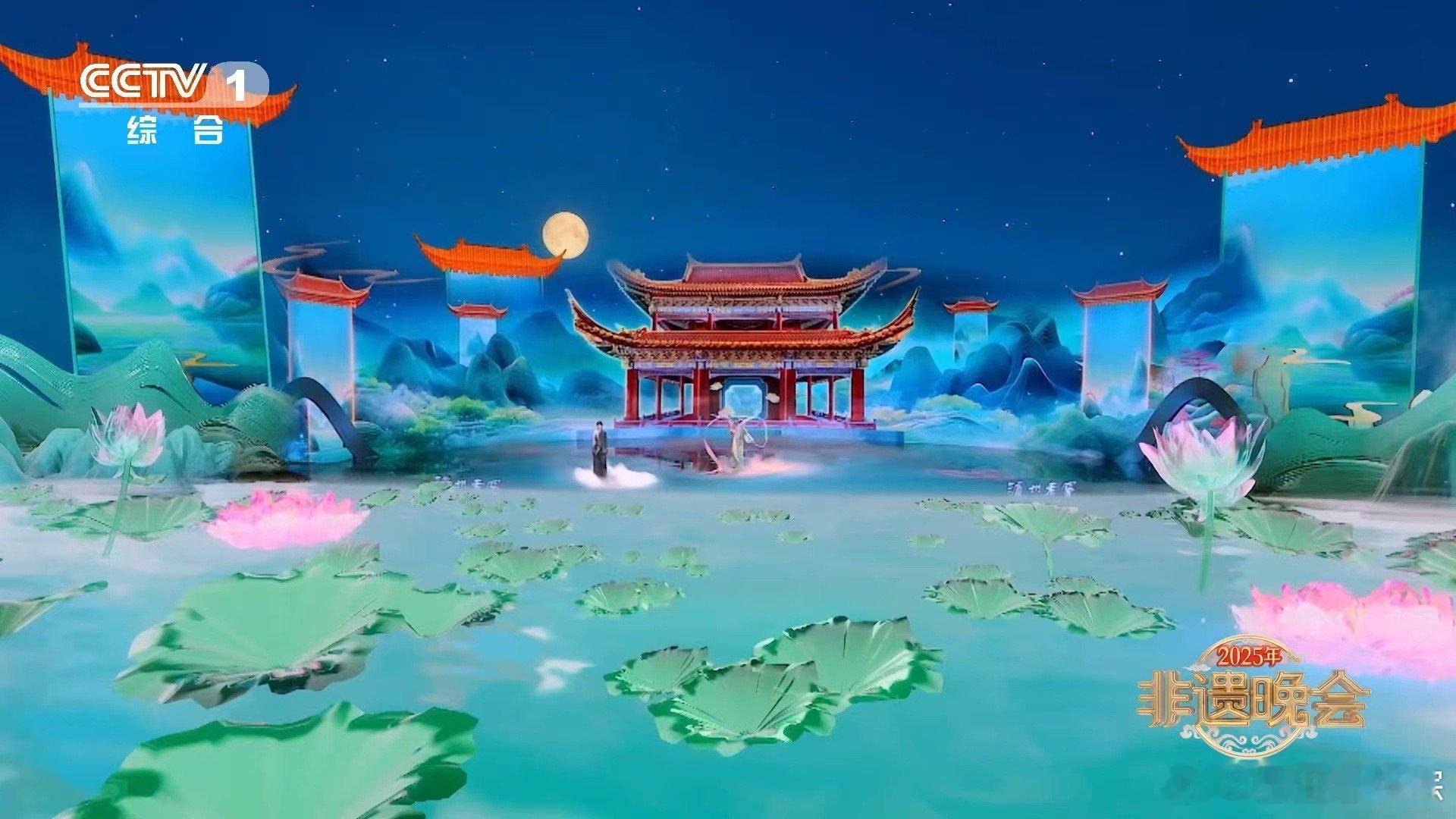 非遗晚会  穿越时光，邂逅非遗。精美绝伦的木雕、扣人心弦的评书，都在这场晚会中一