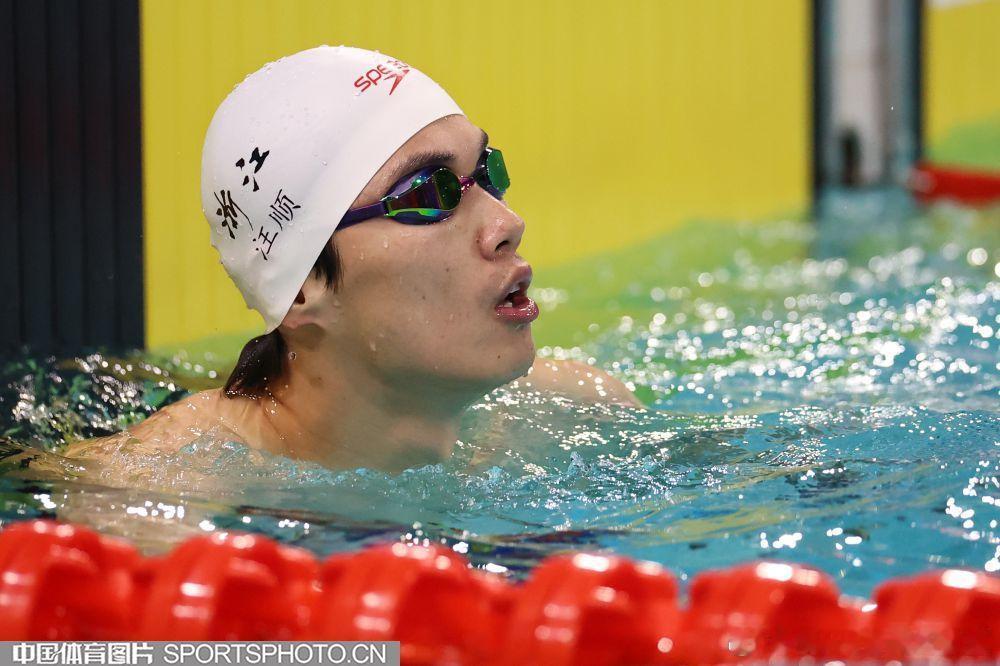 🏊🏻♂️ 十五运图集8️⃣男子100米仰泳 半决赛  图|中国体育图片 