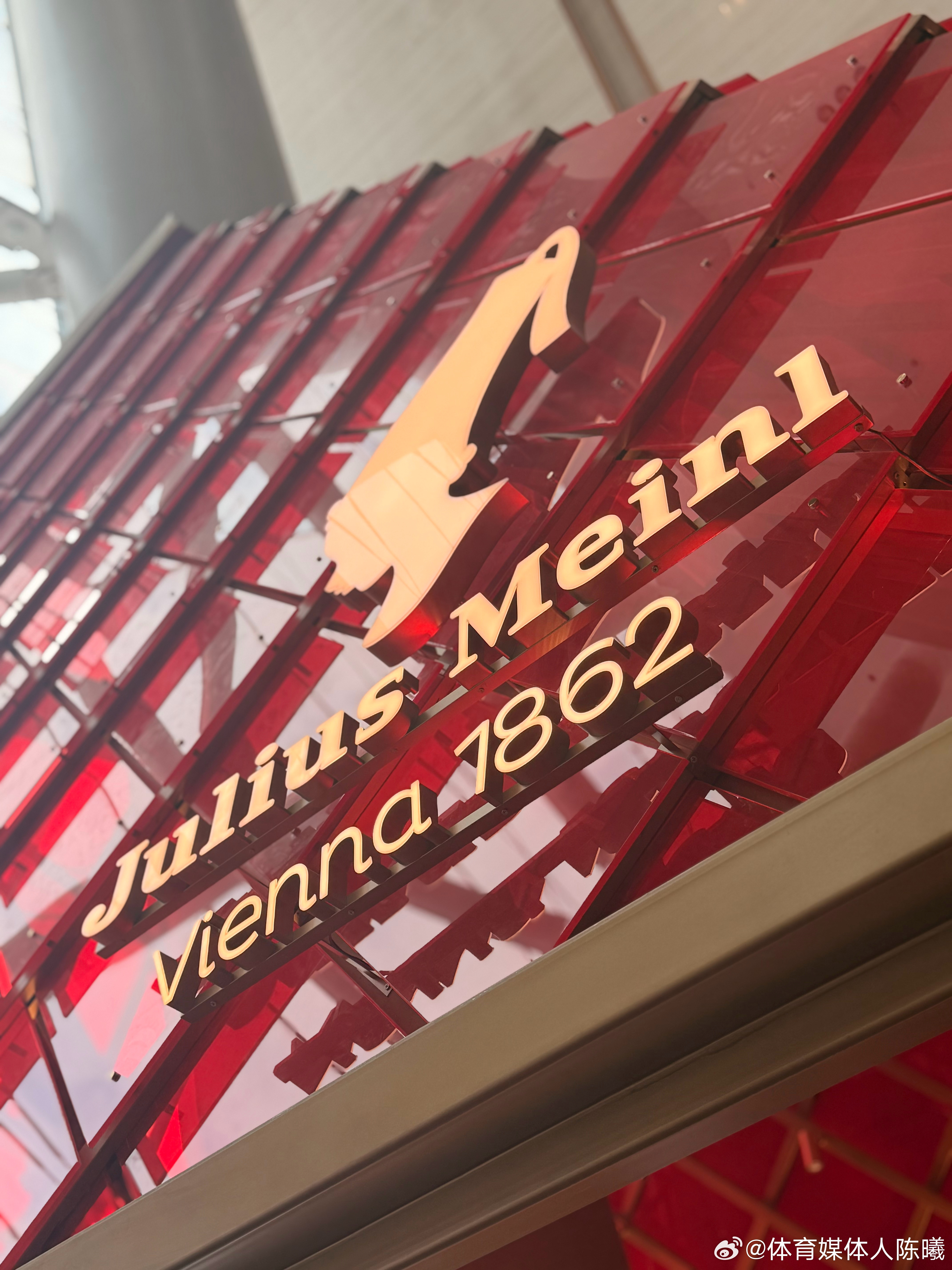 来广州塔打卡的朋友，可以试下这角度，可以试下这味道 广州·广州塔