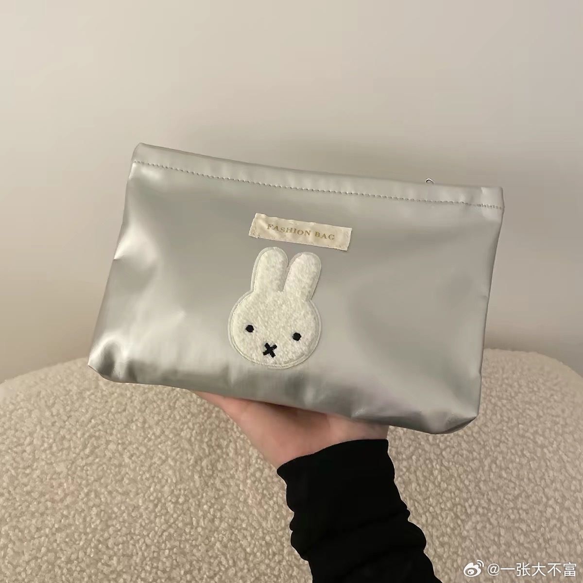 下午好！马上快到8月了 安排🎁！分享一下萌萌米菲🥰来2个姐妹 一人一套 化妆