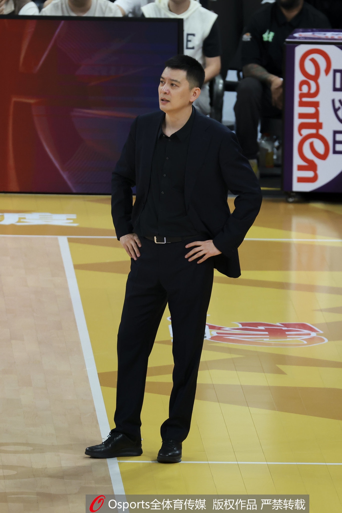 杨鸣指导谈未来计划：“个人意愿先解说，然后边解说，边学习，边等待工作机会或者其他