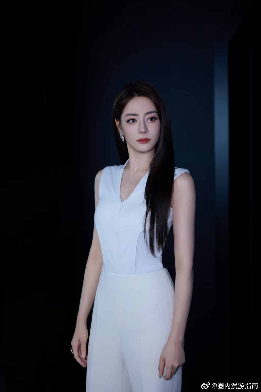 迪丽热巴好震撼的出图 此女美得好震撼 