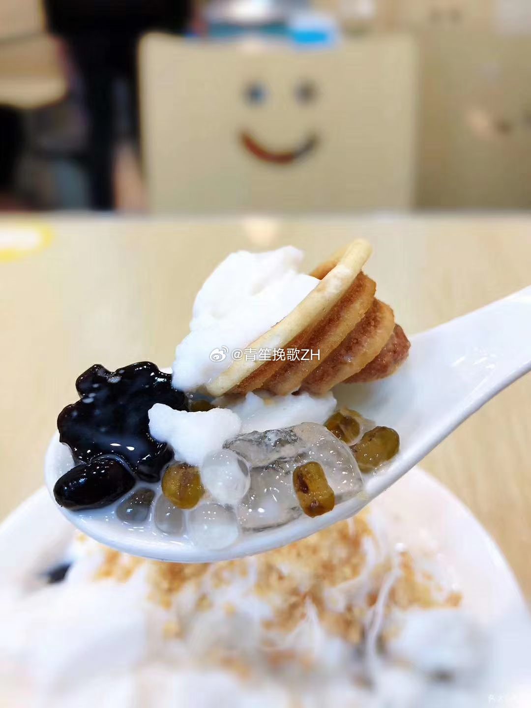 随手拍这么热的天，没有人能拒绝一碗清补凉 