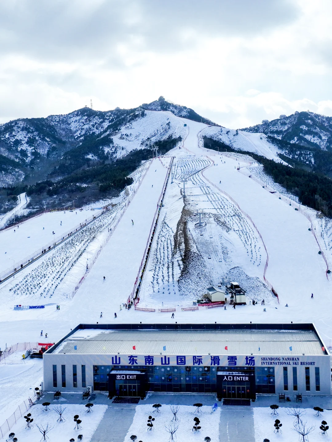 实拍！烟台这个滑雪场太太太好玩了！