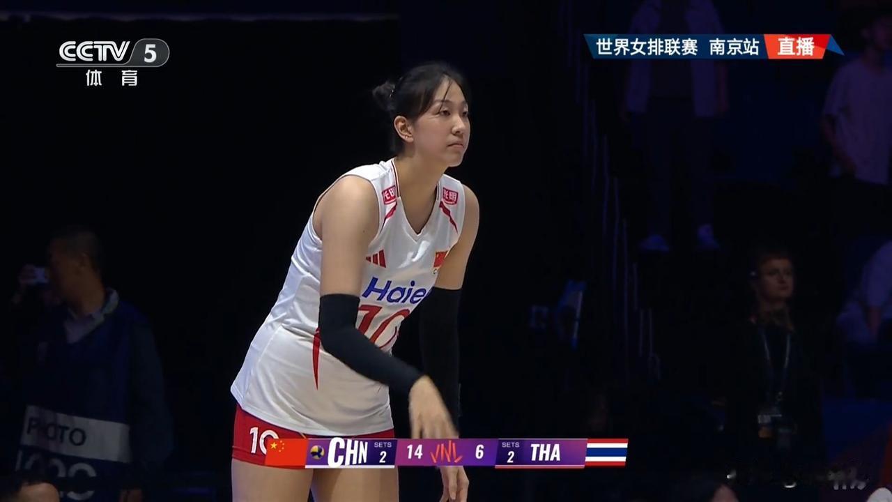 比赛马上开始，央视五现场直播。你觉得中国女排胜算🈶多大？