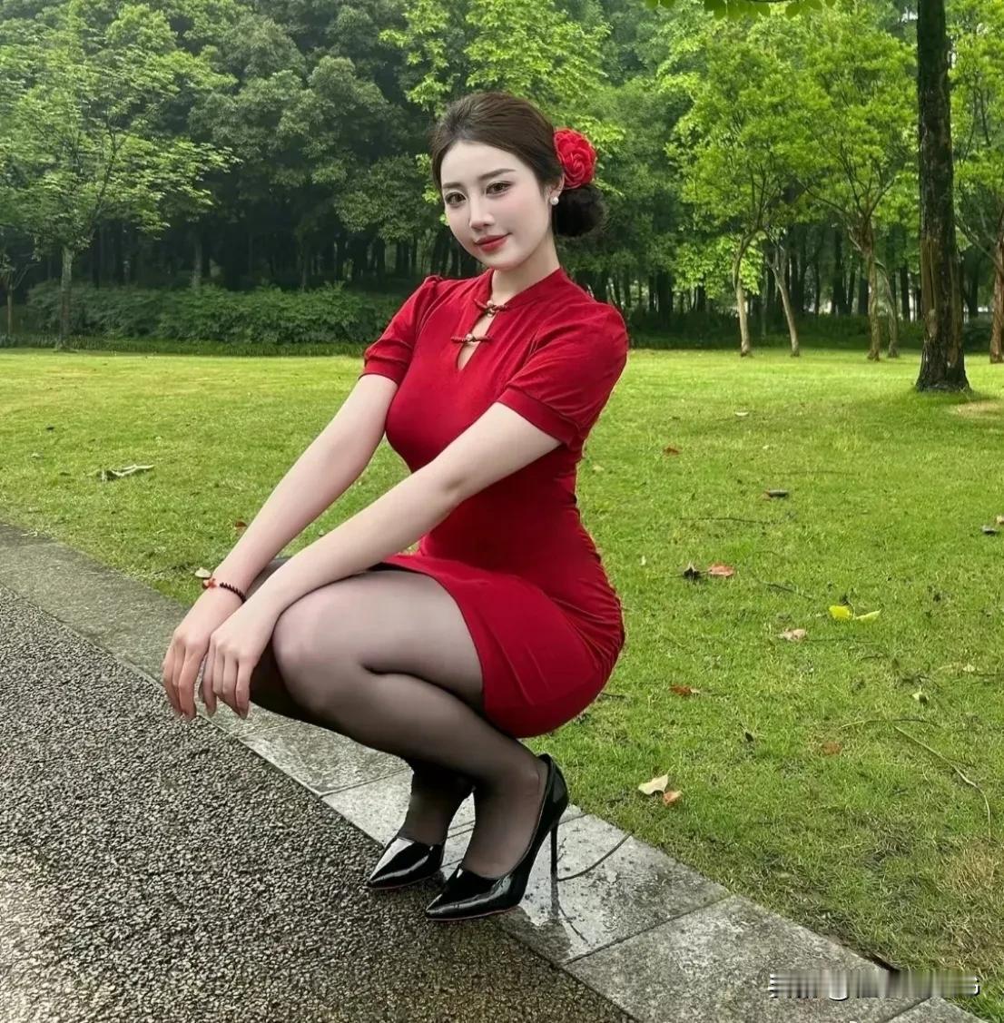 一位很喜庆的新娘。🌹