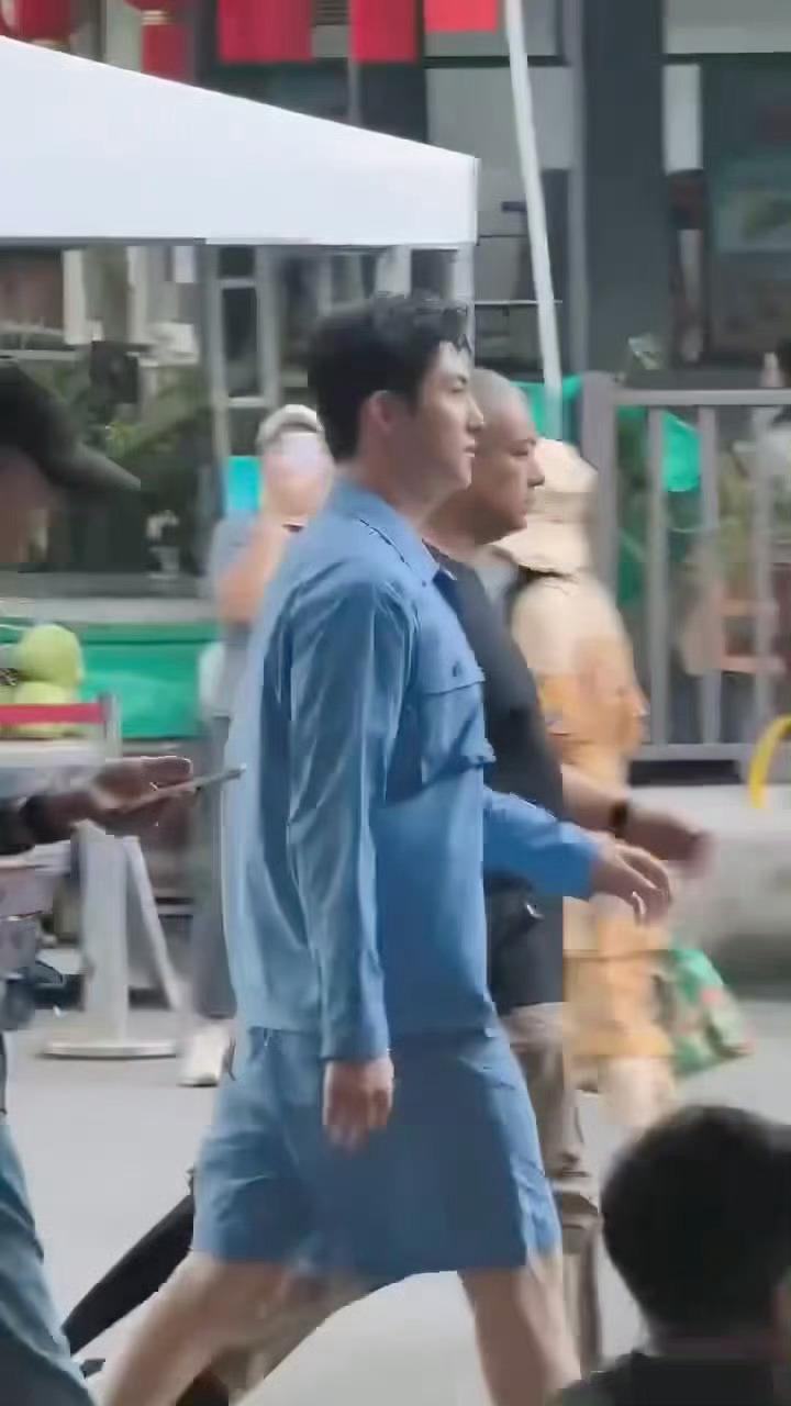 在中科植物园偶遇黄景瑜我家哥哥好帅哦 感觉全世界都在偶遇我大哥 除了我