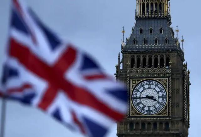 近期英国一场特殊立法风波，引发国际资本市场广泛争议。英国政府通过极速紧急立法，将