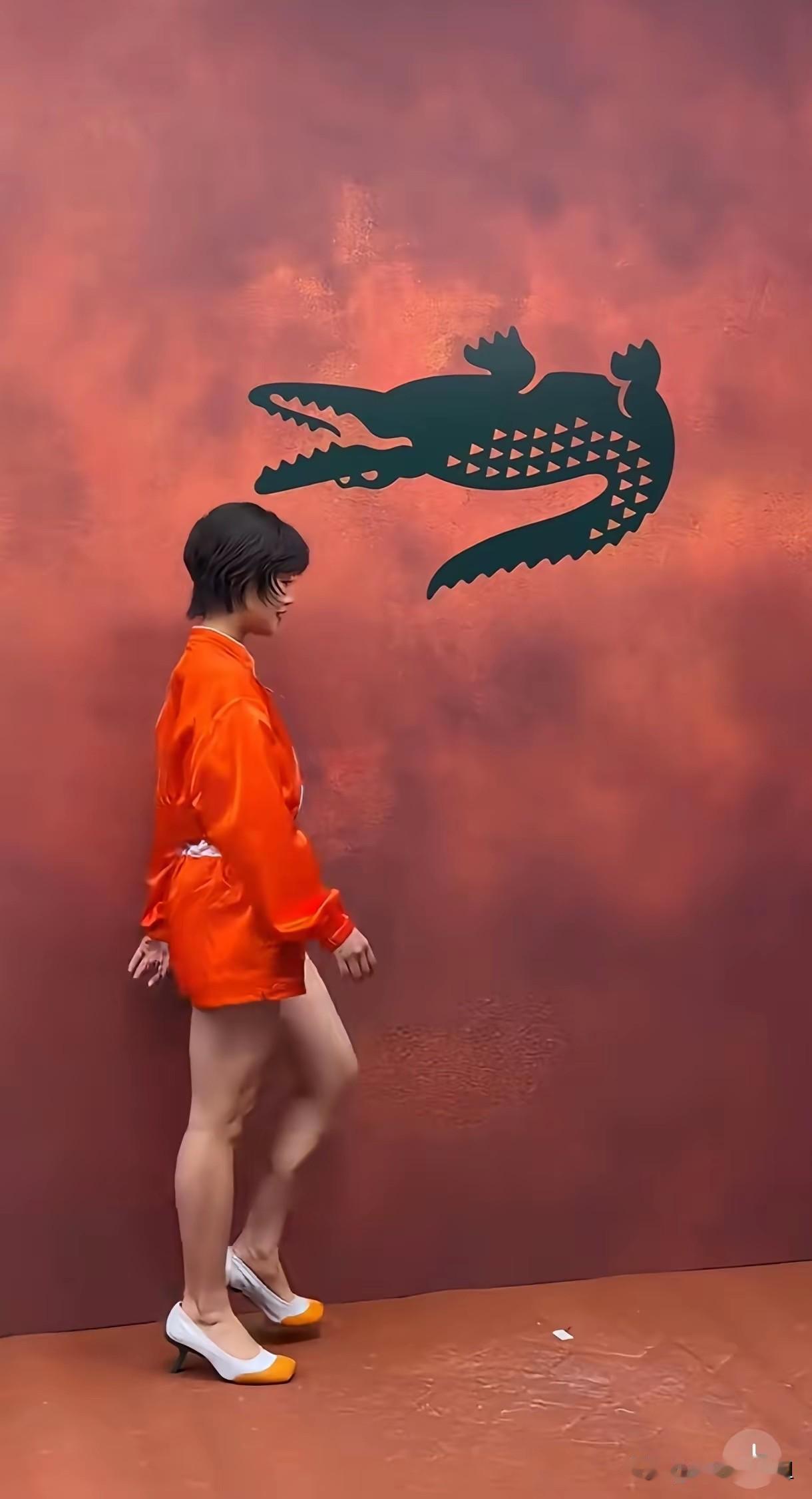电视上看着一般般，真人巨好看！