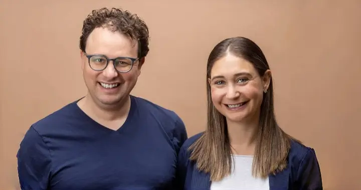 最强兄妹档，又要融资700亿