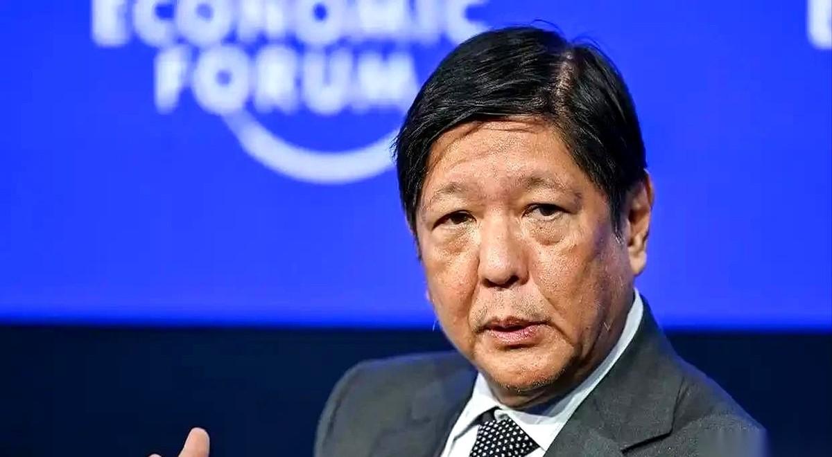 小马科斯最近开了个价。
他对着咱们说，只要南海让步，他就去“负责”让美国人把导弹
