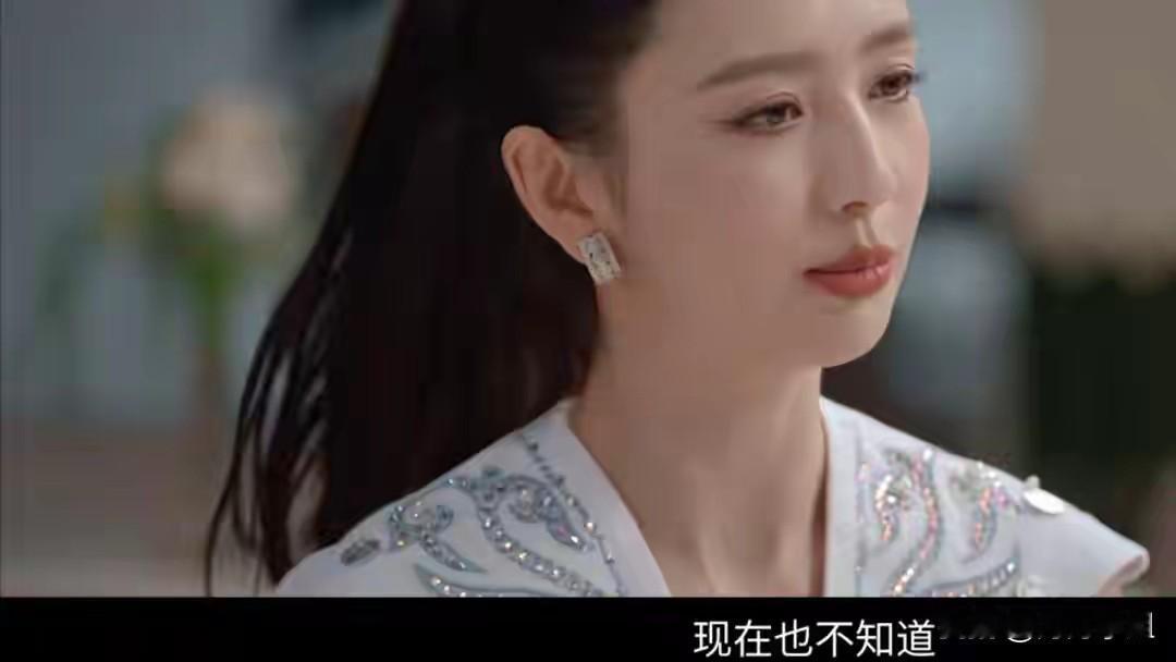 佟丽娅，你长点心吧！
既然你也知道自己儿子不知道你和陈思成离了婚，那你还在采访时