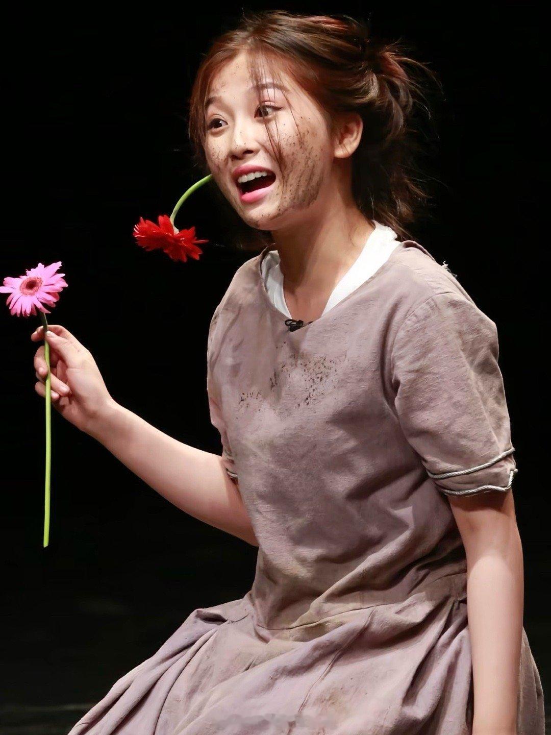 我对虞书欣的感情已经到刷到黑粉发ta认为的黑图 我都觉得可爱的程度p1完全就是很