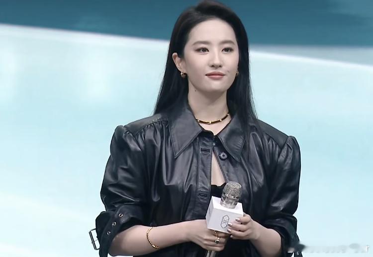 刘亦菲我的女神来了！真实不做作 真的太美太雅了马er上唠唠 ​​​