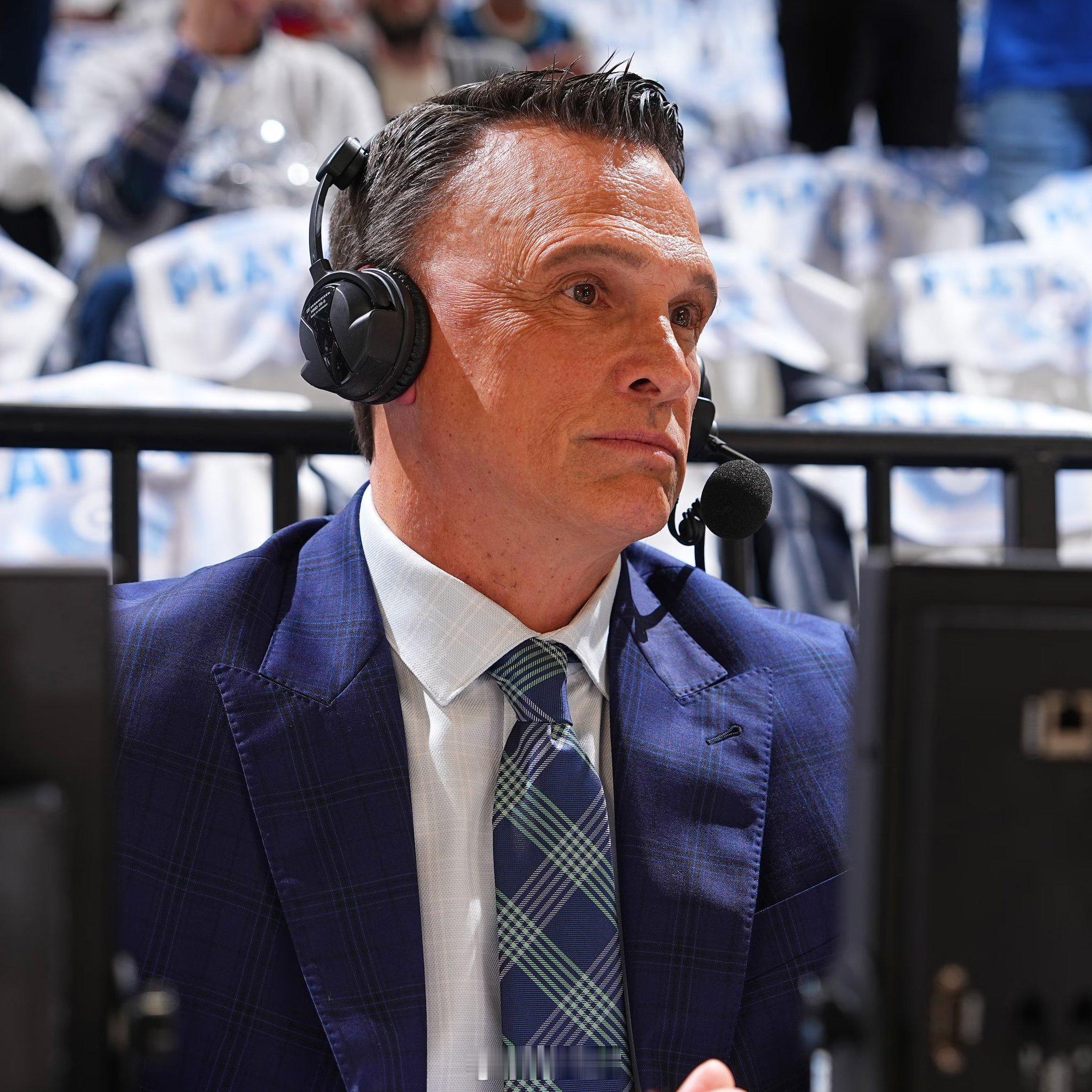 著名球评蒂姆·莱格勒将取代朵丽丝·伯克加入ESPN第一解说阵容，伯克将退到第二阵