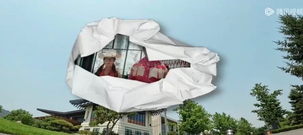 许我耀眼[超话]  对不起，我山猪没吃会细糠，才知道许妍沈皓明变装的前两套其实是