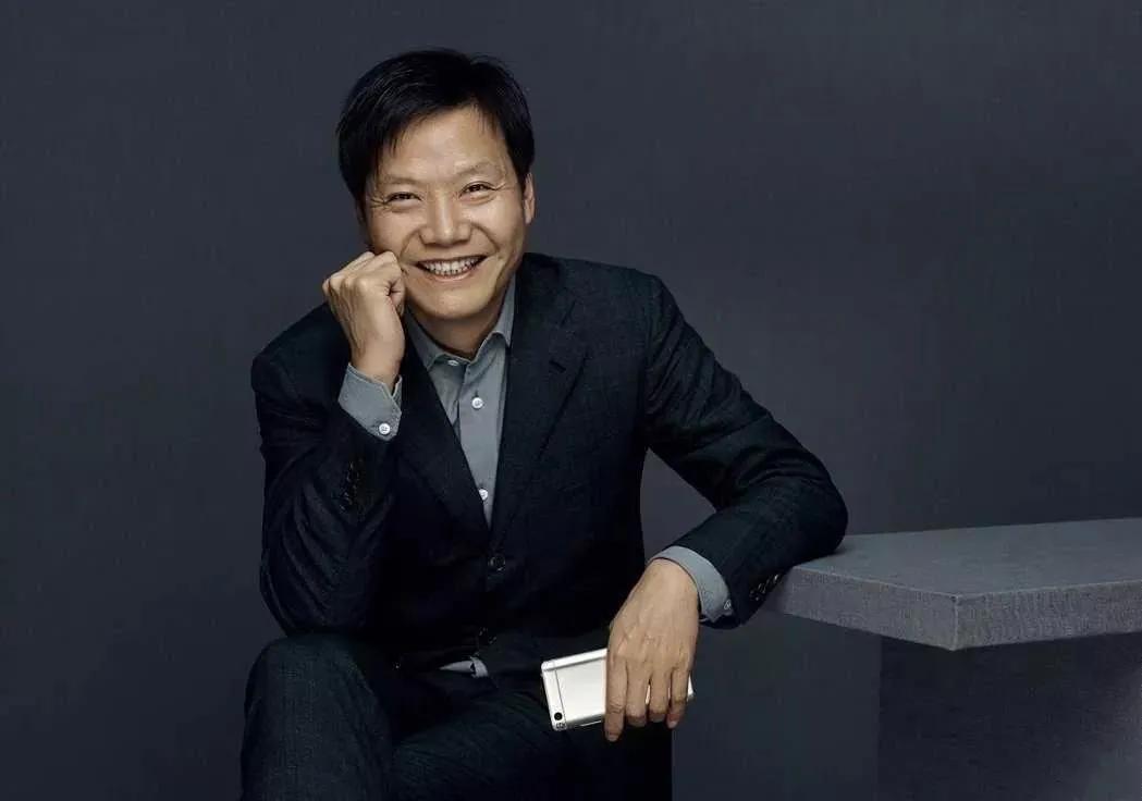 雷军曾说，他原本只想写一辈子程序的，但是后来发生的一件事情，打破了他这个梦想，不