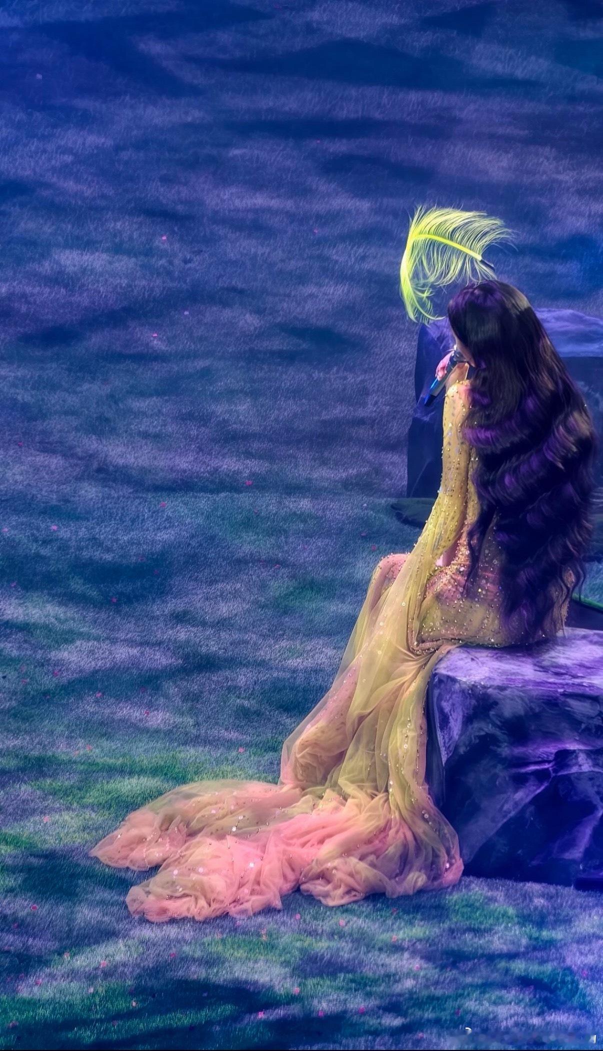 单依纯是美人鱼🧜♀️（网友拍摄） 