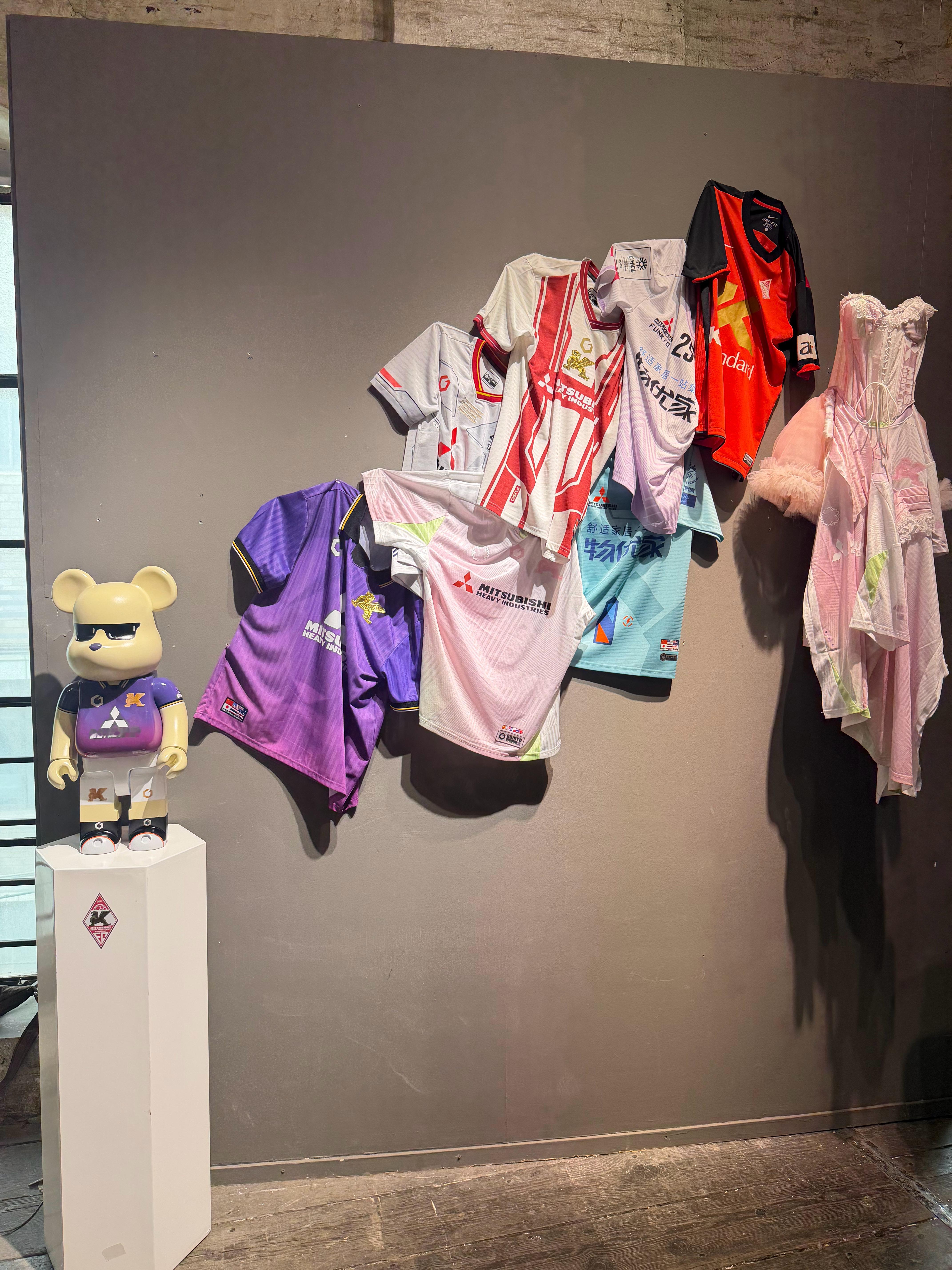 足球日贤聊球衣上海申花