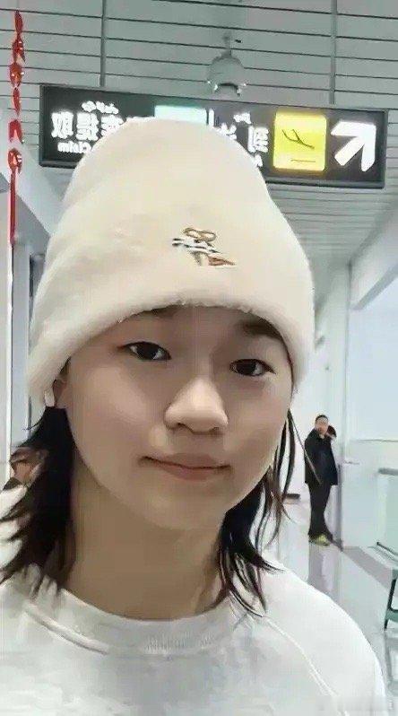 全红婵的归队后续超暖！11月29日结束新疆之旅，30号就回广州归队，还录制视频安