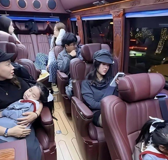 为啥要拼命挣钱，大家看看这图就明白了 