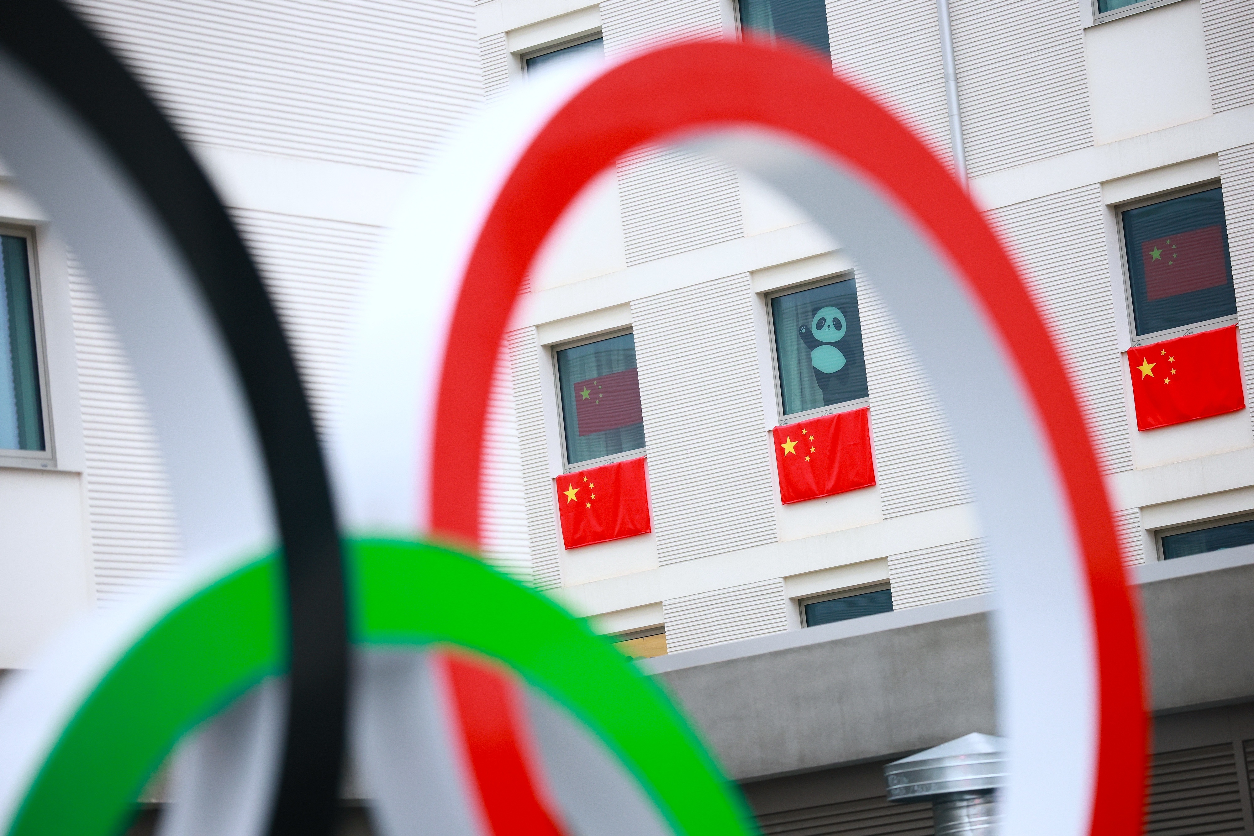 米兰奥运村，一看就知道这块是谁的地盘！冬奥会厚蓄显锋芒