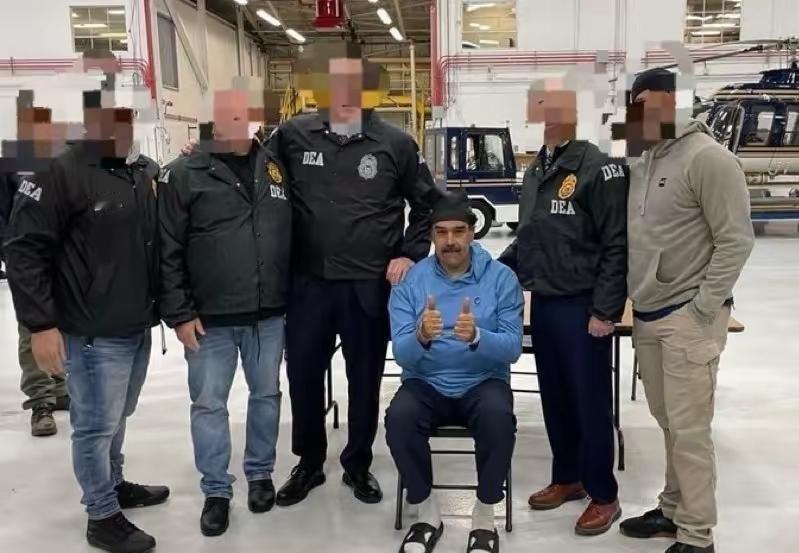 美国公然抓捕马杜罗，这妥妥违反国际法啊！2026年1月3日凌晨，美军对委内瑞拉发