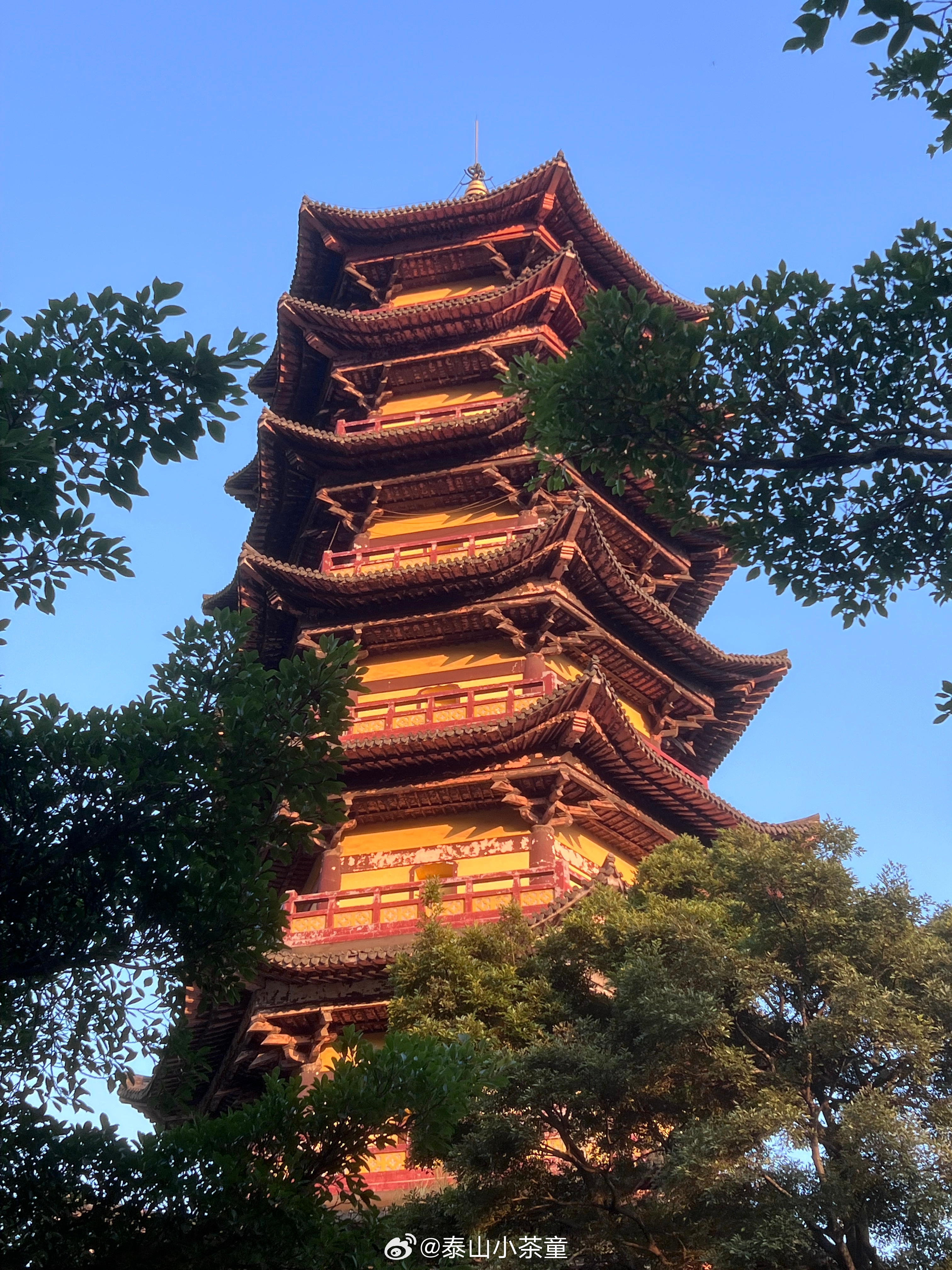 山间，暮色 