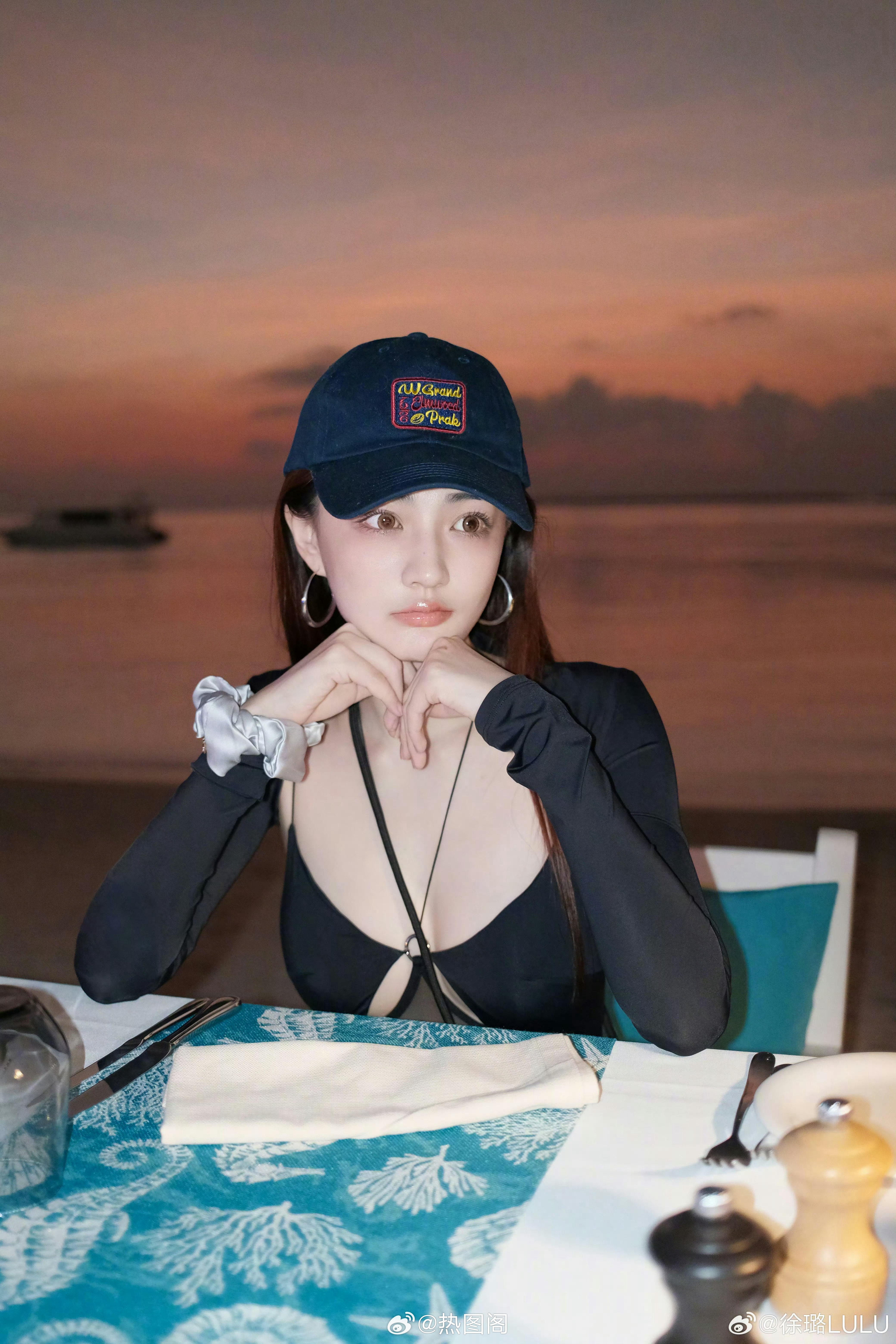 徐璐 x 度假·马尔代夫夜色海边 热图阁公众号 