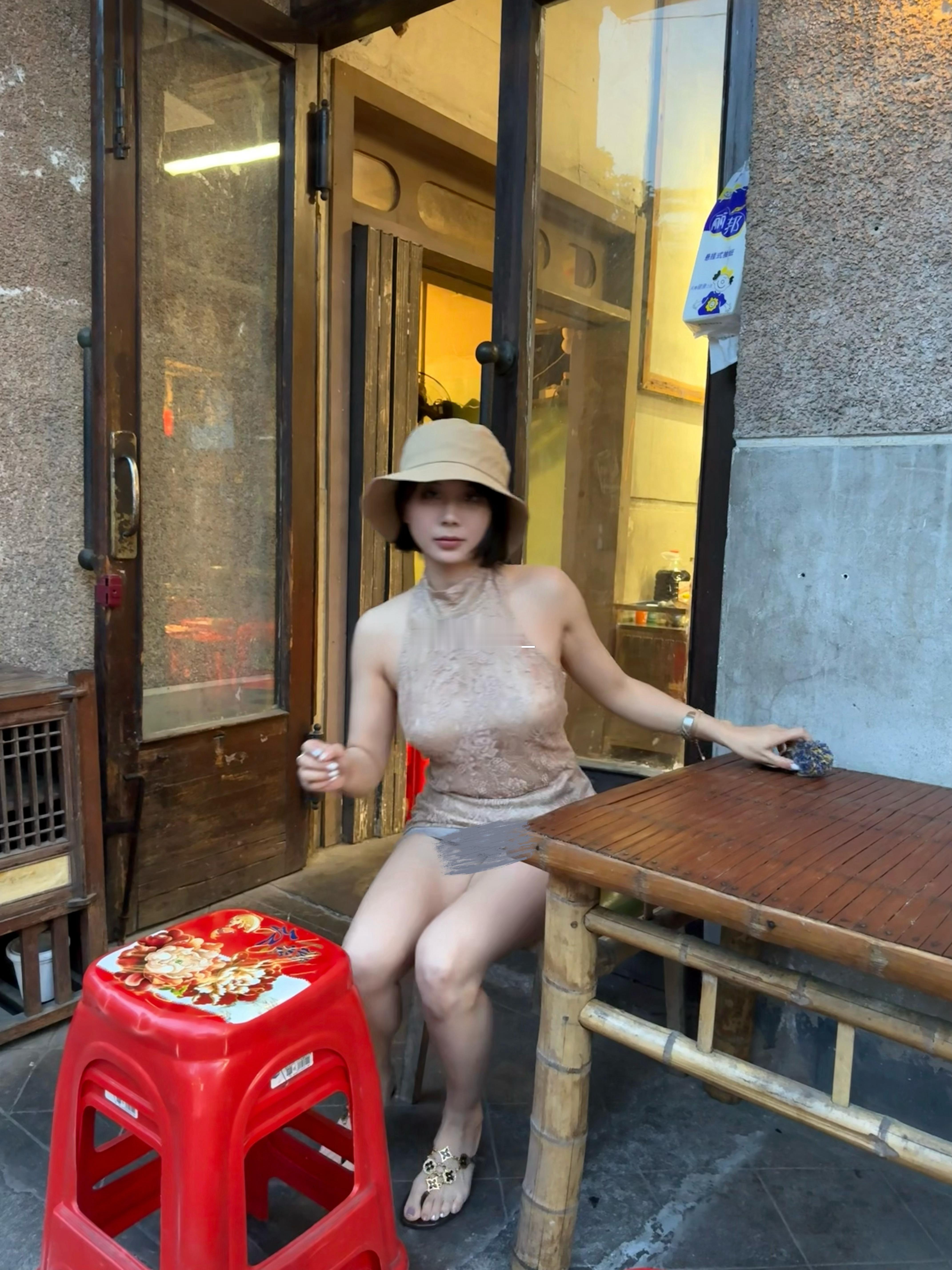 找对象一定要找人品好的三观正的其他什么勾八魅力不需要这两点才是上等的“性张力” 