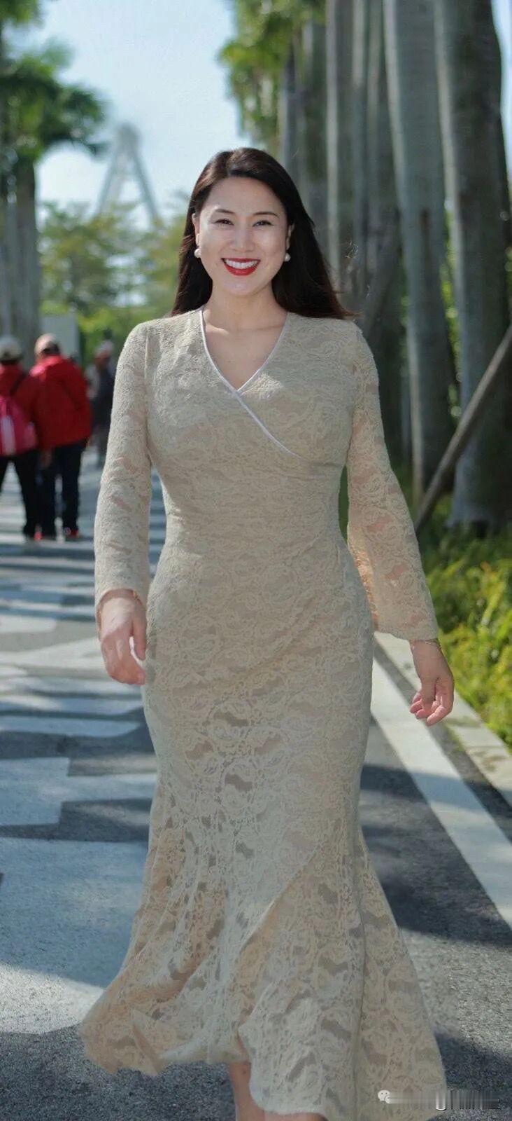 年少不知阿姨好