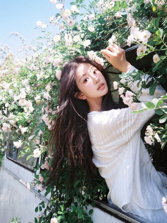 春天的她好像更漂亮
