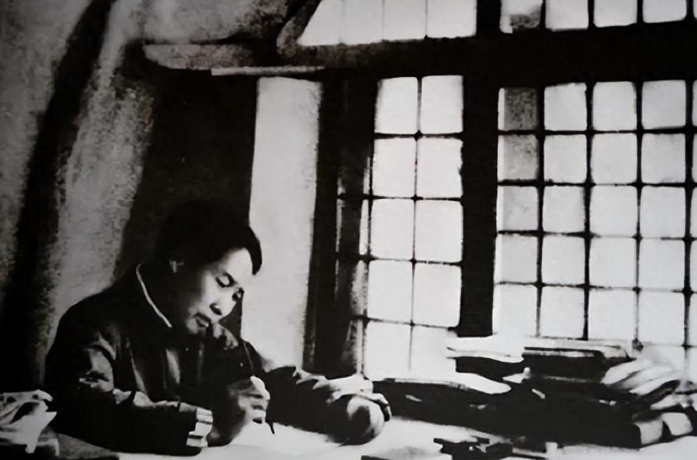 毛主席乘车经过徐海东家，特意让司机熄火顺坡滑行，他这样做有什么特别用意吗
192