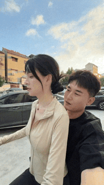 哥们
你咋那么傻呢
你对象说啥你都信
不能动动脑子吗[笑哭]