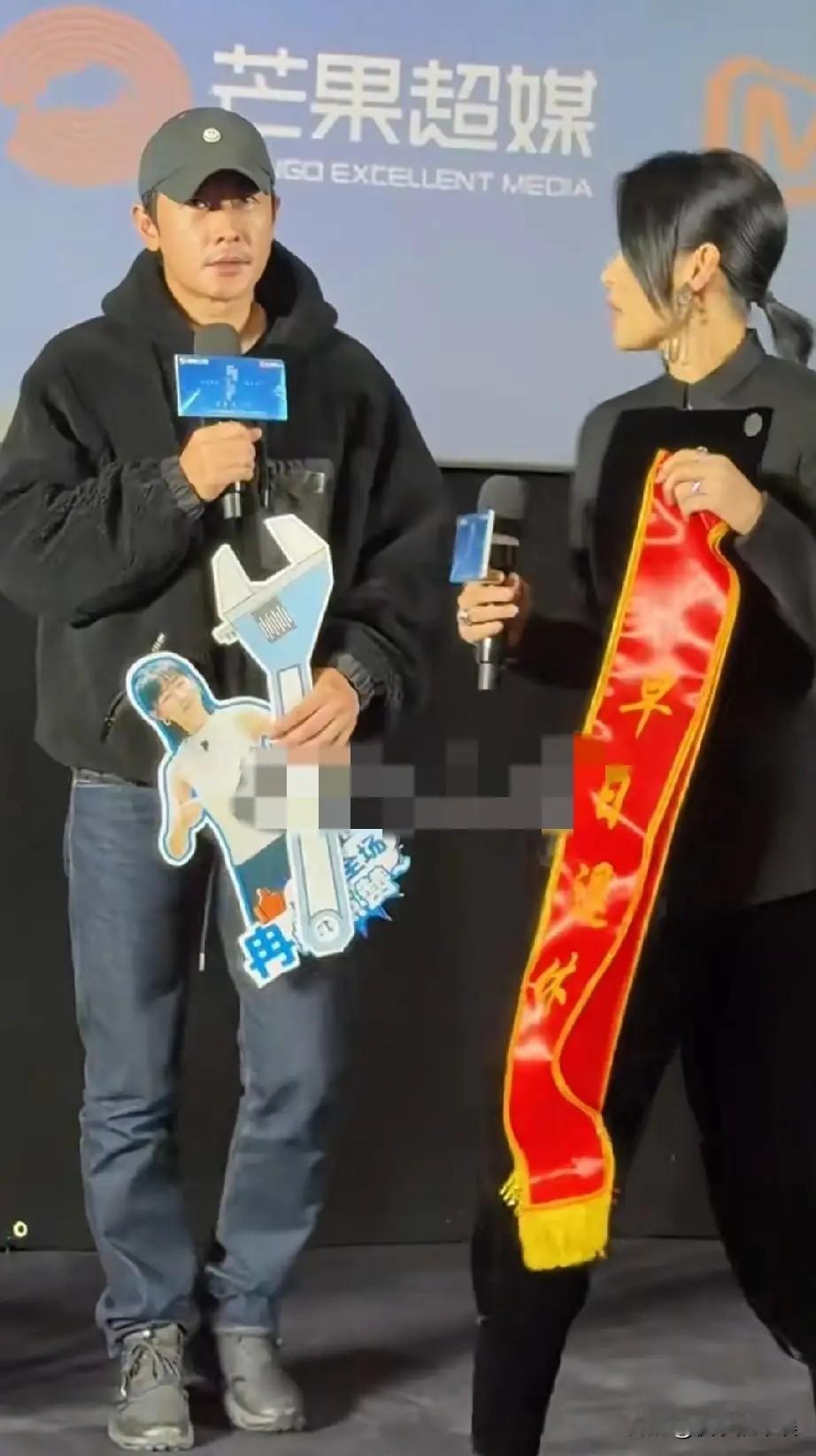 父亲葬礼结束不到十天，罗晋已经开始宣传新剧了
从罗晋身上看到了成年人的无奈，就算