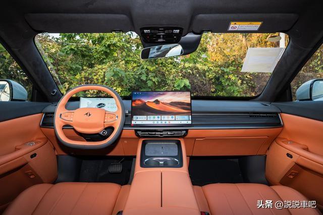 今天有同事问，买轿车还是买SUV ？我跟她说，这个就要看你平时是主要在城里上下班