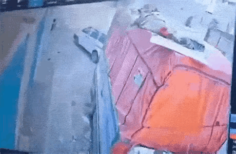 这么高的大床，兄弟，你花式下床草率了！下床