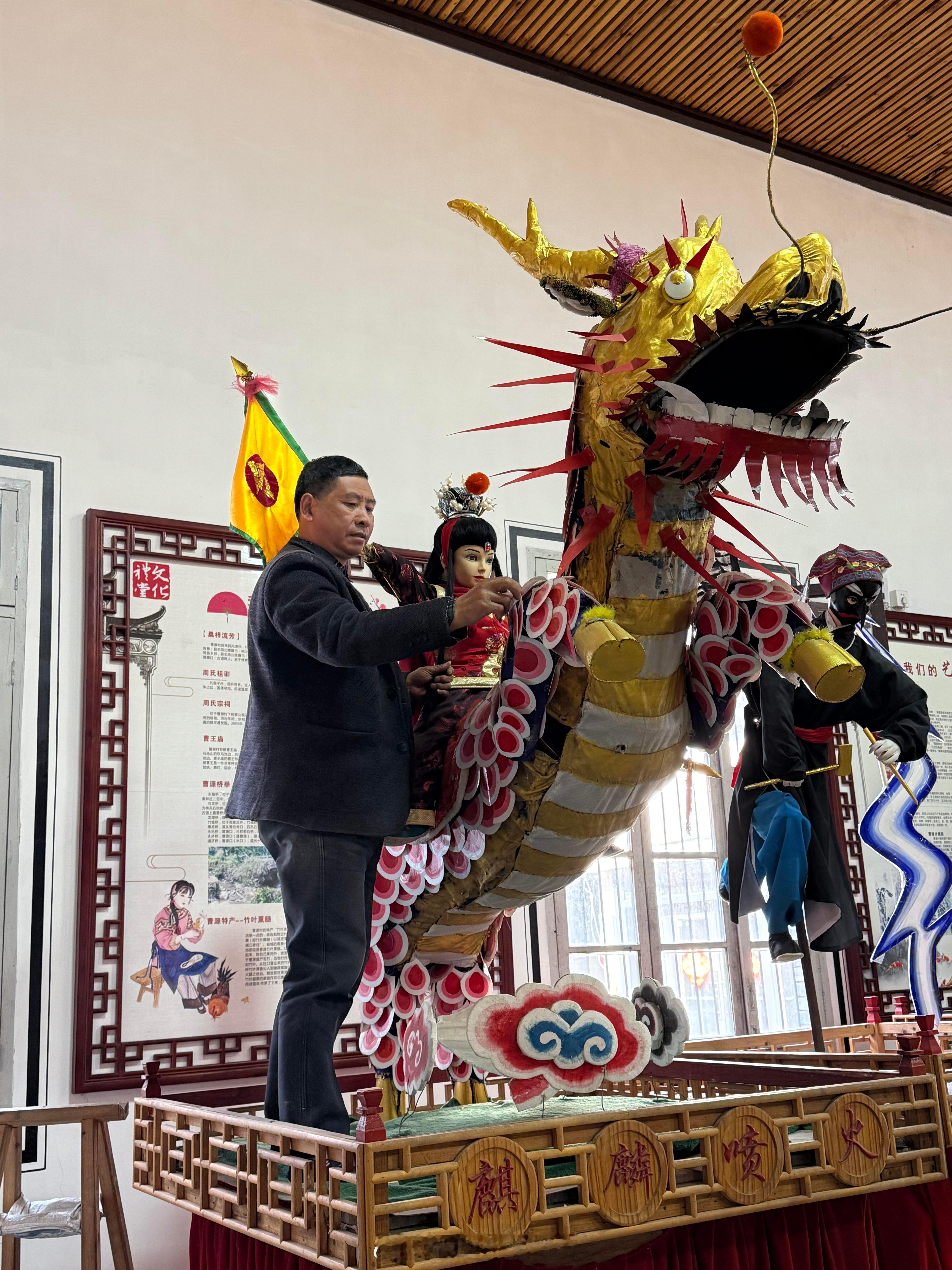 【金华浦江一人入选国家级非遗传承人】浙江金华，近日，浦江纸会传承人周兴光入选第六