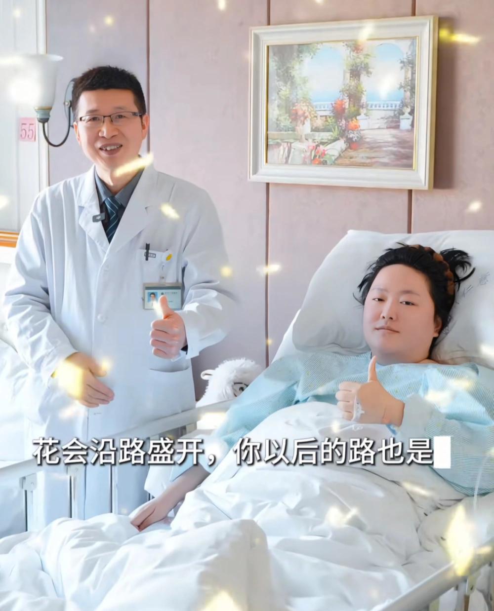 高位截瘫27年，养父患癌去世前把她送进养老院，骗她说“病好了就来接你”。现在，这