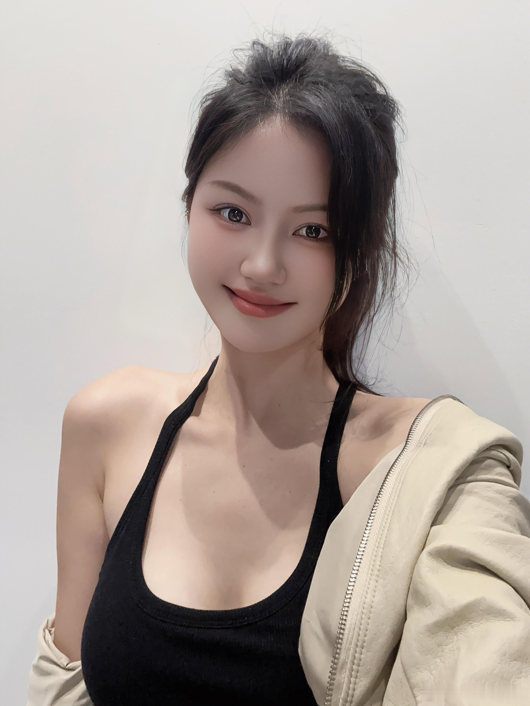 看你眼睛有幸福的倒影 