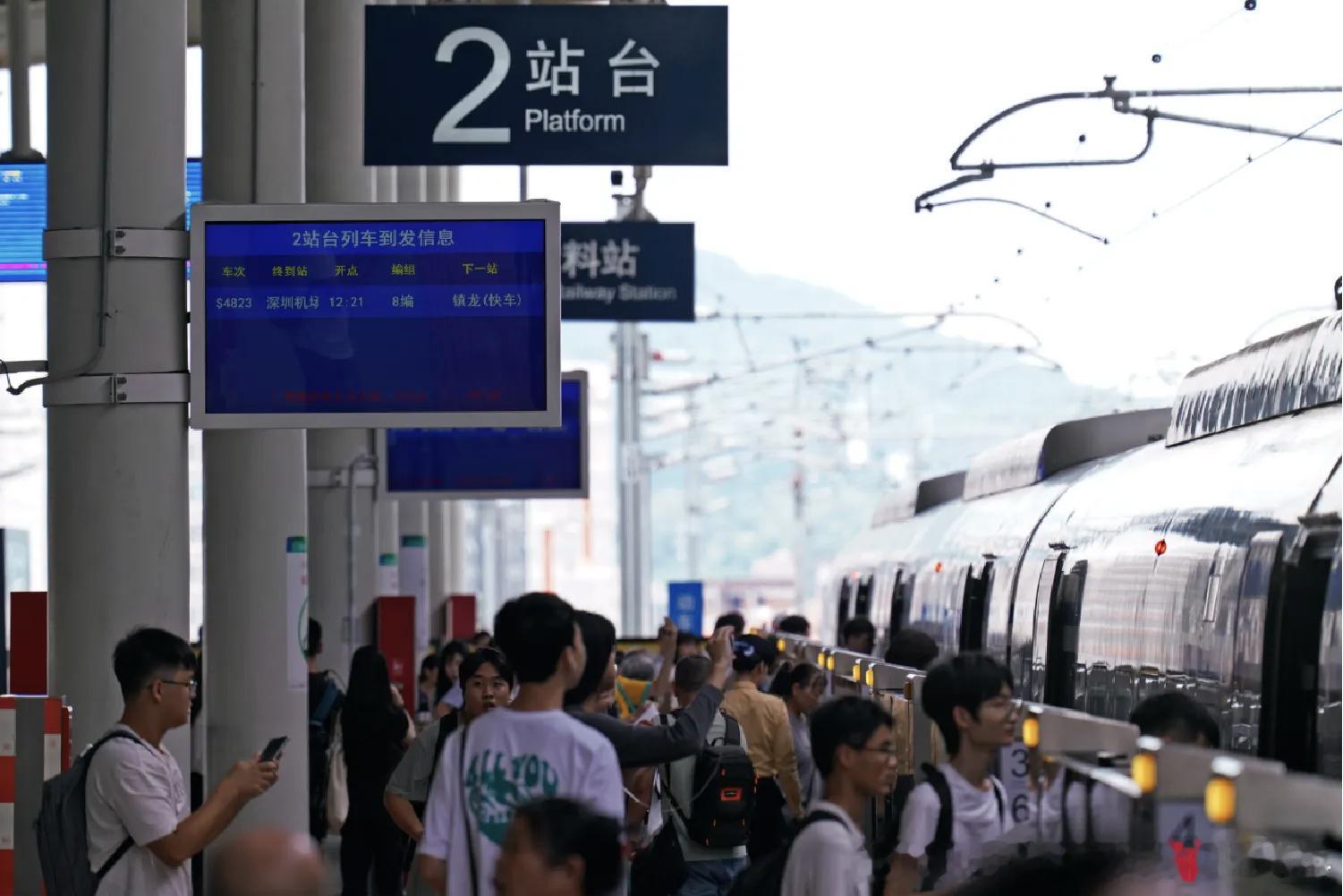 【广州地铁广东城际广州有轨电车 2026年暑运成绩单】数据显示，7月1日至8月3