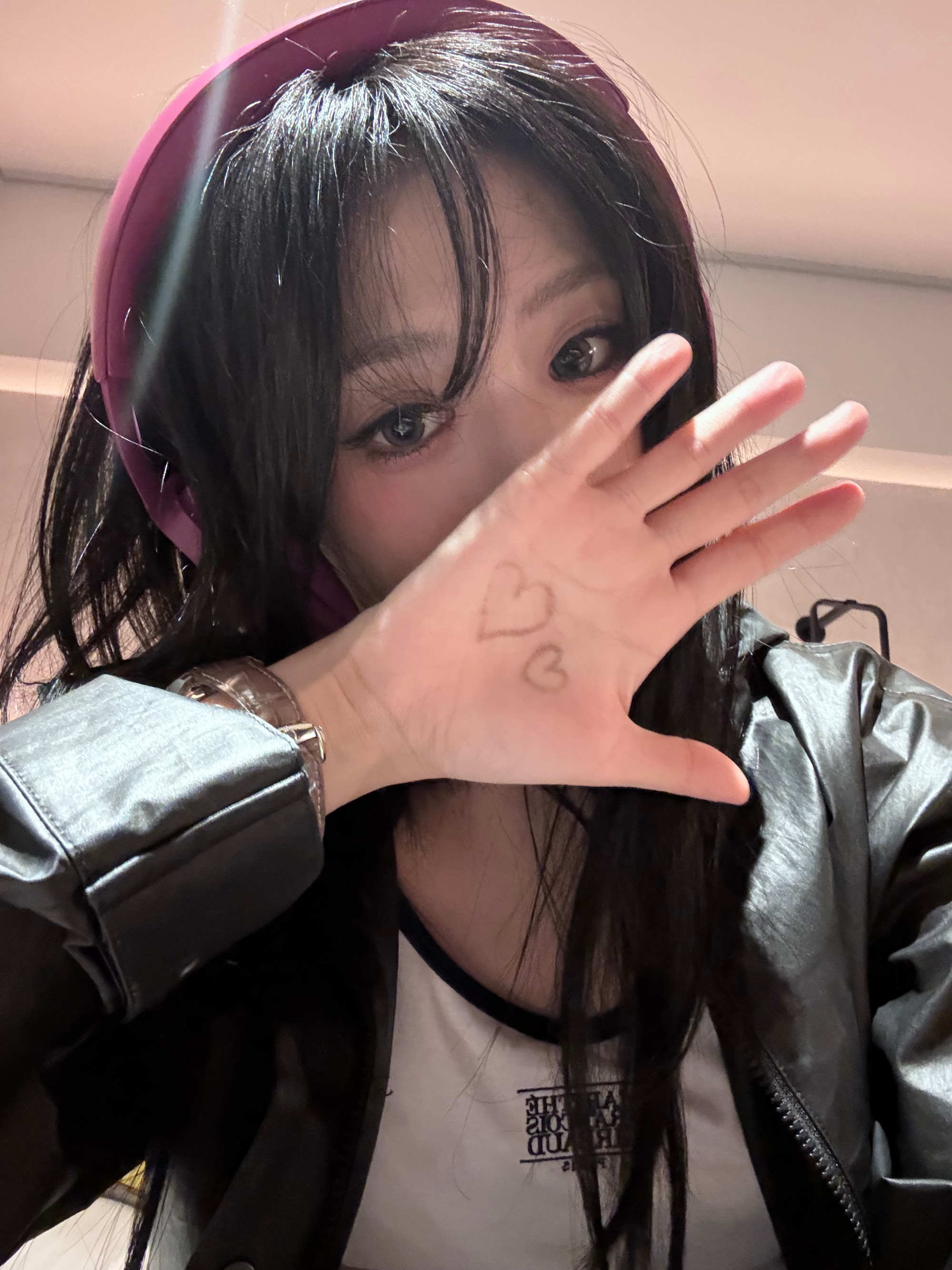 260811 AHYEON更新Wvs💕 *完全是姐姐🥲 