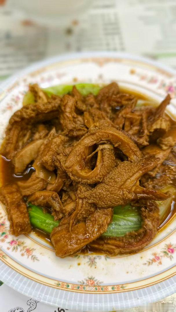 香港、澳门的出餐速度真的很慢，但每一份的品质都非常好，食材新鲜，用料很足，好味道