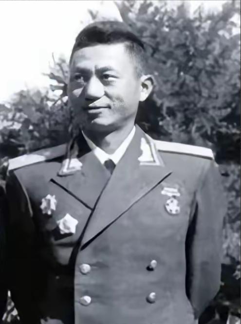 1990年11月，99岁母亲在台北荣民总医院病危，弥留之际唯一心愿：见儿子最后一