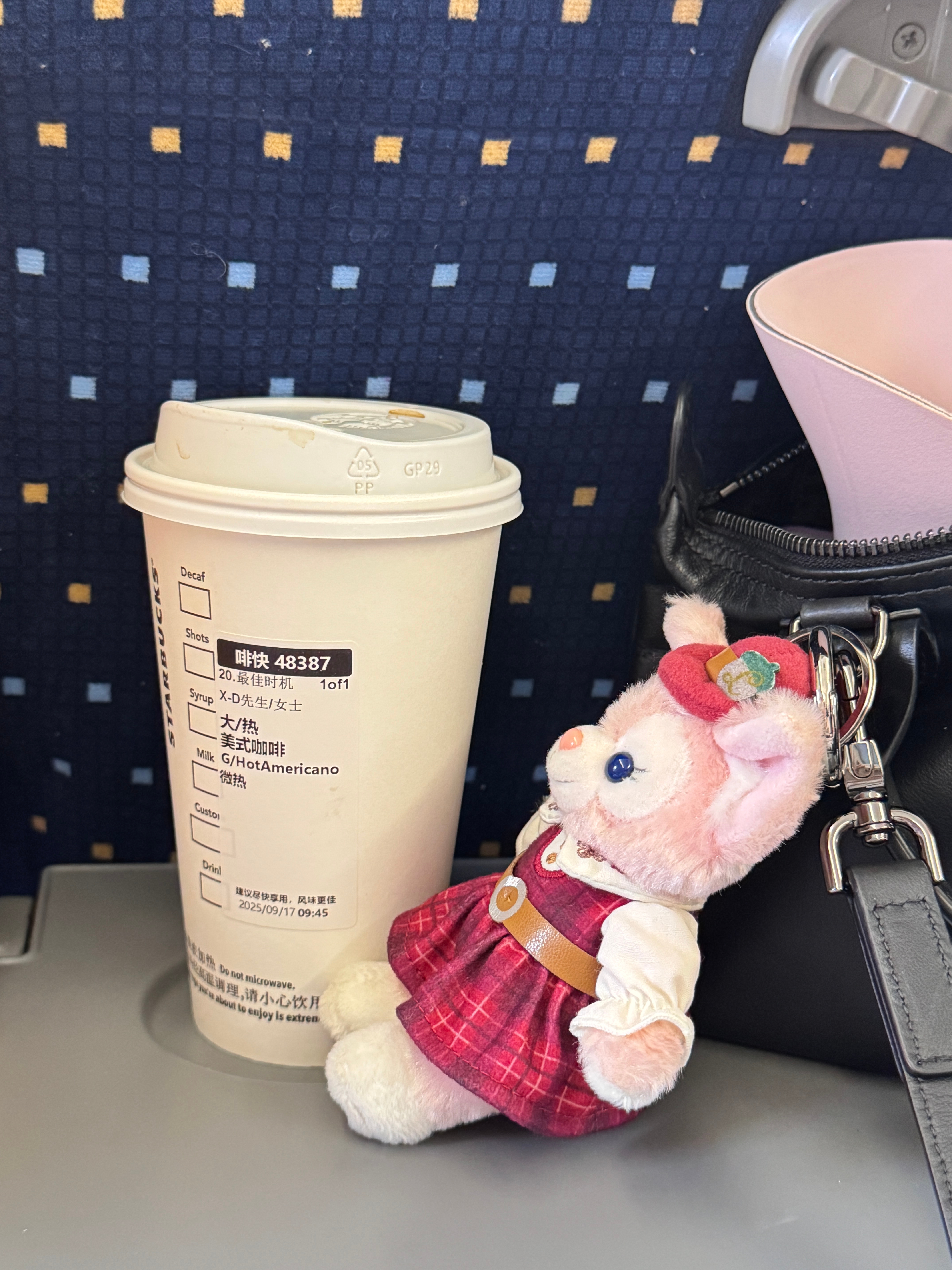 不受掌控和预料 所有的事情都充满力量和爱生活很有趣🧸 ​​​